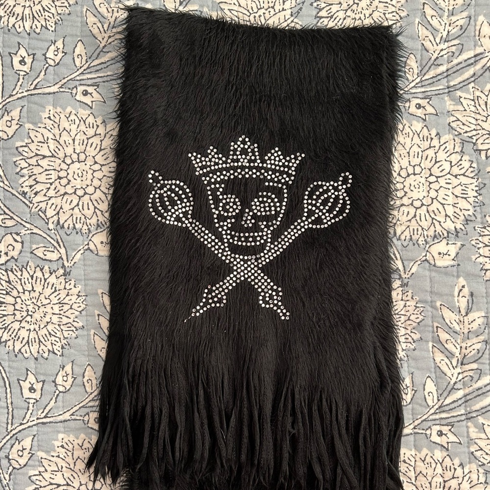 Disney Pirates of the Caribbean Scarf